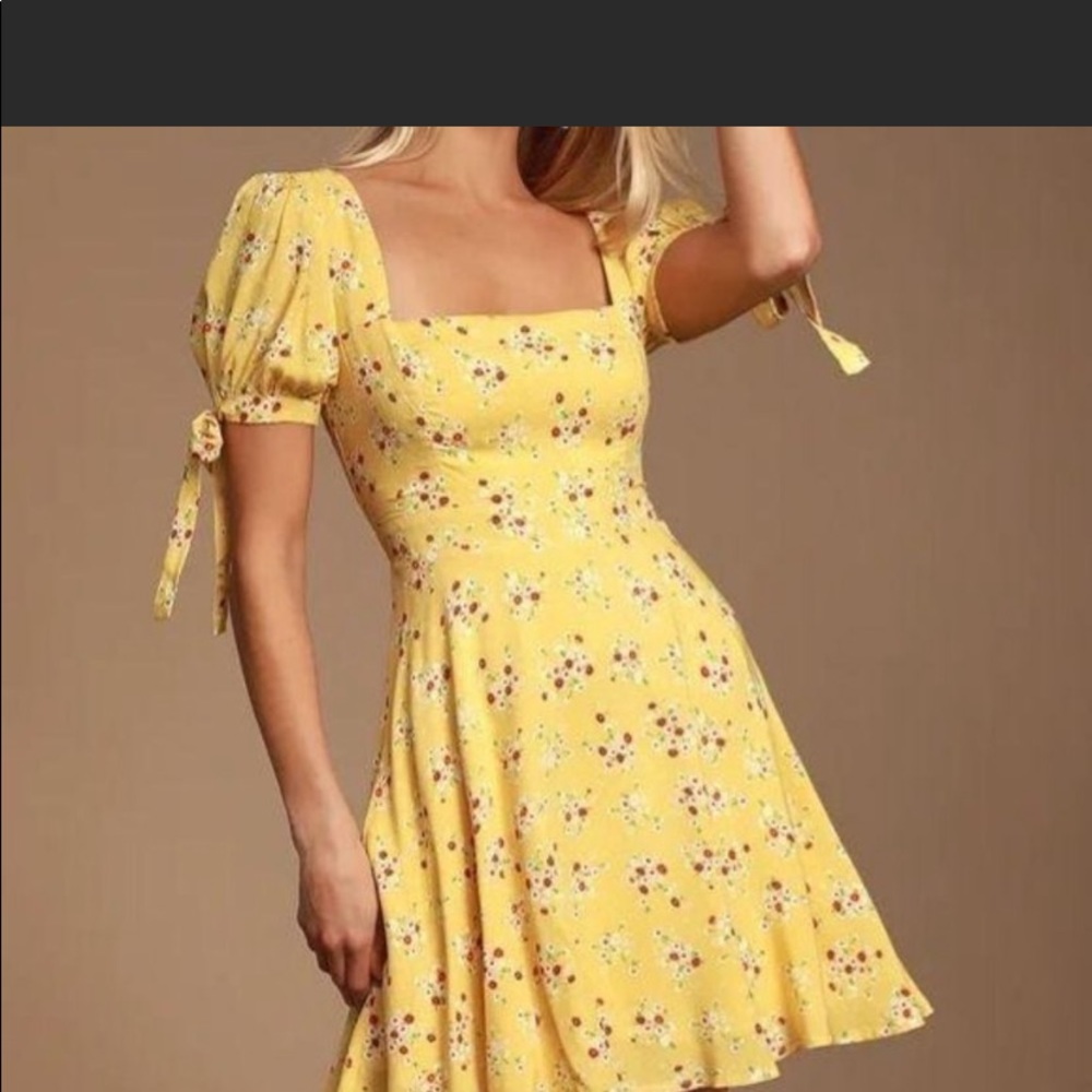 Lulu’s Yellow sundress perfect for Easter